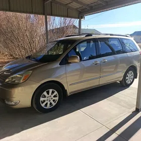 Toyota Sienna 2005