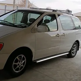 Toyota Sienna 2002