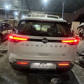 Nissan Pathfinder 2022