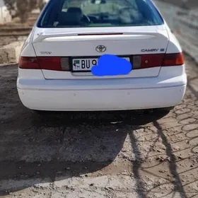 Toyota Camry 2001