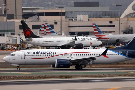 Cirium dünýäde wagtyna has jür awiakompaniýalary we howa menzillerini saýlady