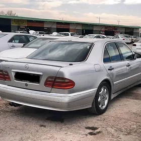 Mercedes-Benz E320 1996