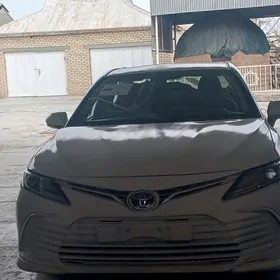 Toyota Camry 2022