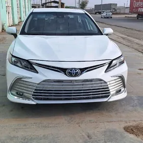 Toyota Camry 2022