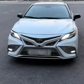 Toyota Camry 2023
