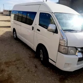 Toyota Hiace 2008