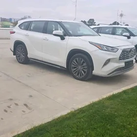 Toyota Highlander 2020
