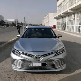 Toyota Camry 2018