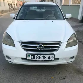 Nissan Altima 2005