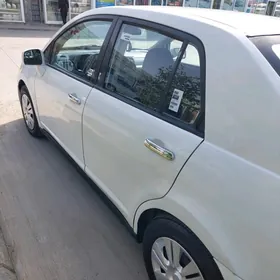 Nissan Versa 2010