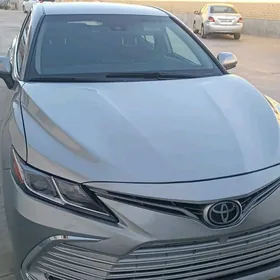 Toyota Camry 2022