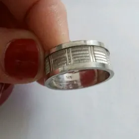 Kumush yuzuk (obrucalka)