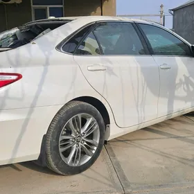 Toyota Camry 2015