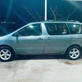 Toyota Sienna 1999