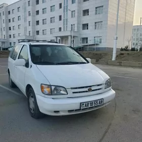 Toyota Sienna 2000