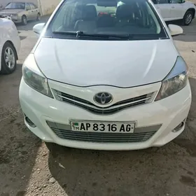 Toyota Yaris 2013