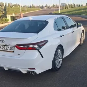 Toyota Camry 2022