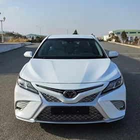 Toyota Camry 2018