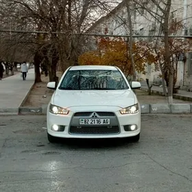 Mitsubishi Lancer 2013