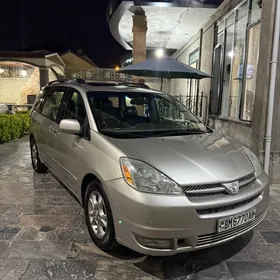 Toyota Sienna 2004