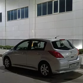 Nissan Versa 2009