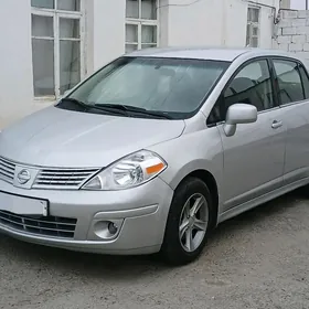Nissan Versa 2008