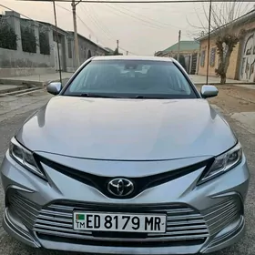 Toyota Camry 2022