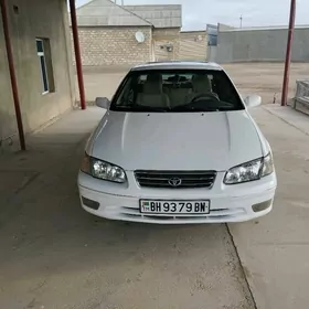 Toyota Camry 2001