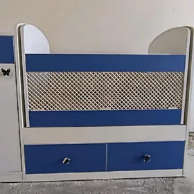 детская кроватка, фирма Агос