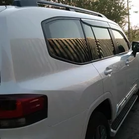 Toyota Land Cruiser 2025