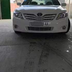 Toyota Camry 2010