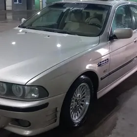 BMW E39 2000