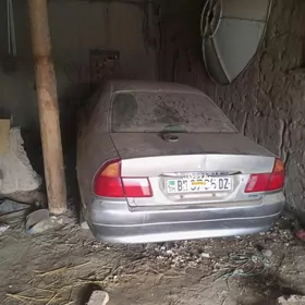 Mitsubishi Diamante 1995