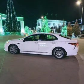 Toyota Camry 2018