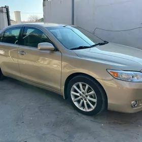 Toyota Camry 2011