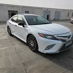 Toyota Camry 2020