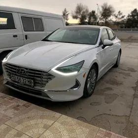 Hyundai Sonata Hybrid 2021