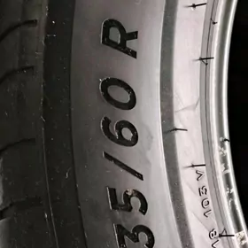 235 60 18 23Ý Mishelin