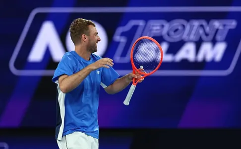 Awstraliýadaky ýaryşda höwesjeň tennisçi ussatlary ýeňip, 668 müň dollar gazandy