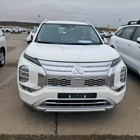 Mitsubishi Outlander 2026