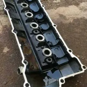 Клапан крышка