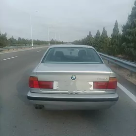 BMW 525 1990