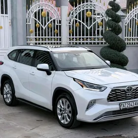 Toyota Highlander 2022