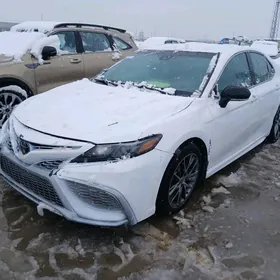 Toyota Camry 2022
