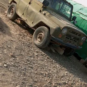 UAZ 469 1986