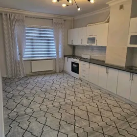 Anew panel 4/2 4 komnat 162m2