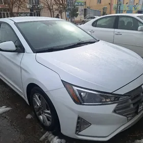 Hyundai Elantra 2020