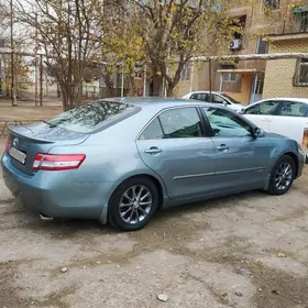 Toyota Camry 2011