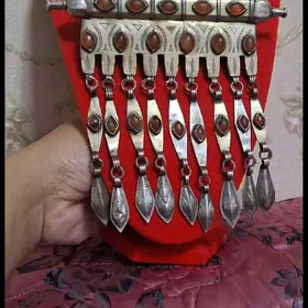 kumush tumar broshka