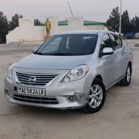 Nissan Versa 2012
